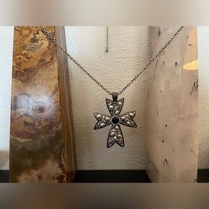 Silver Flower Pendant Necklace